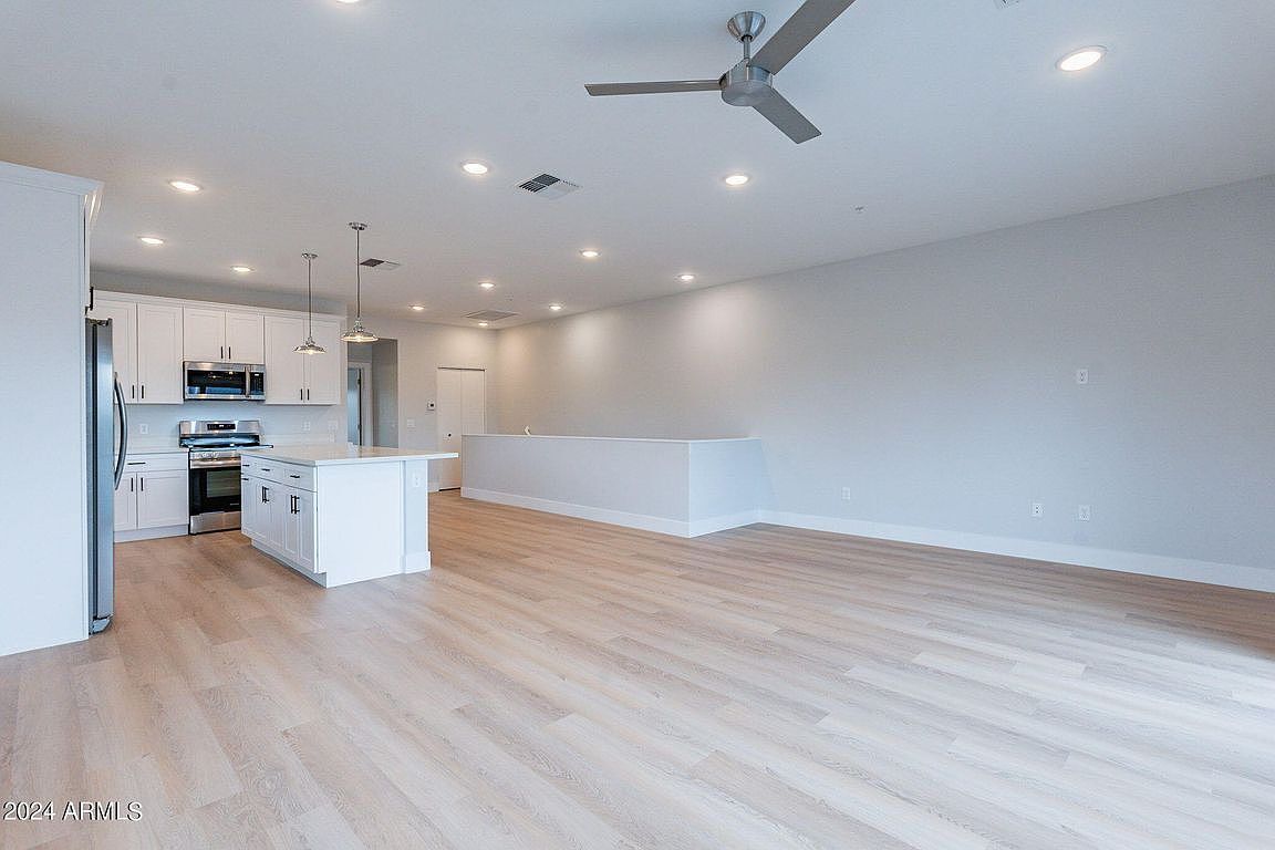 1840 E Monterey Way photo 3