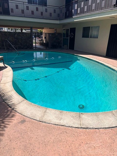 950 F Ave photo 3