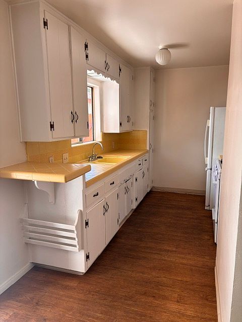 950 F Ave photo 4