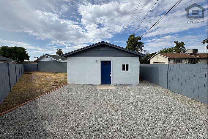 232 W Gail Dr photo 3