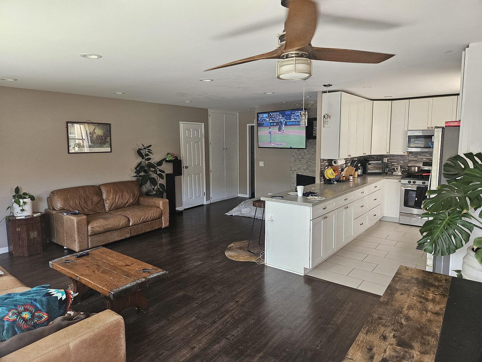3844 Groton St photo 2