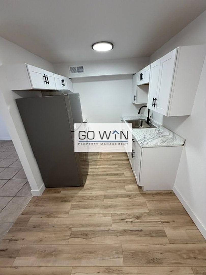 54 W Southern Ave unit A photo 5
