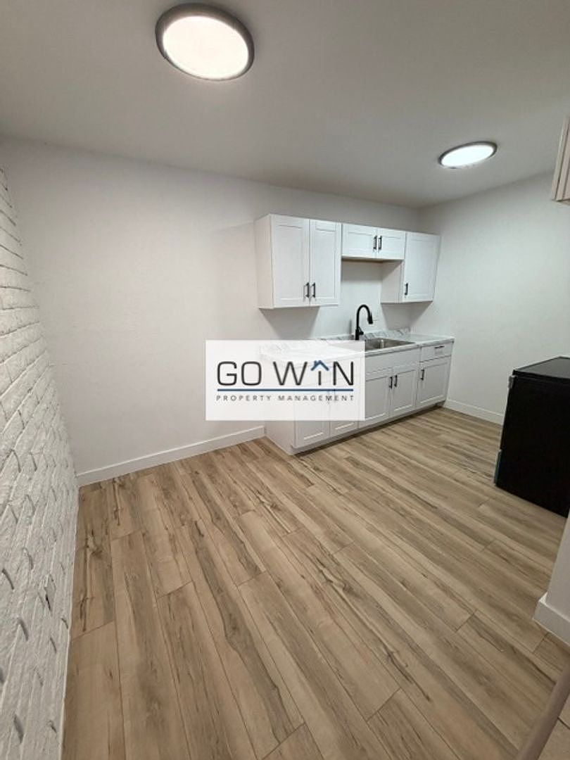 54 W Southern Ave unit A photo 2