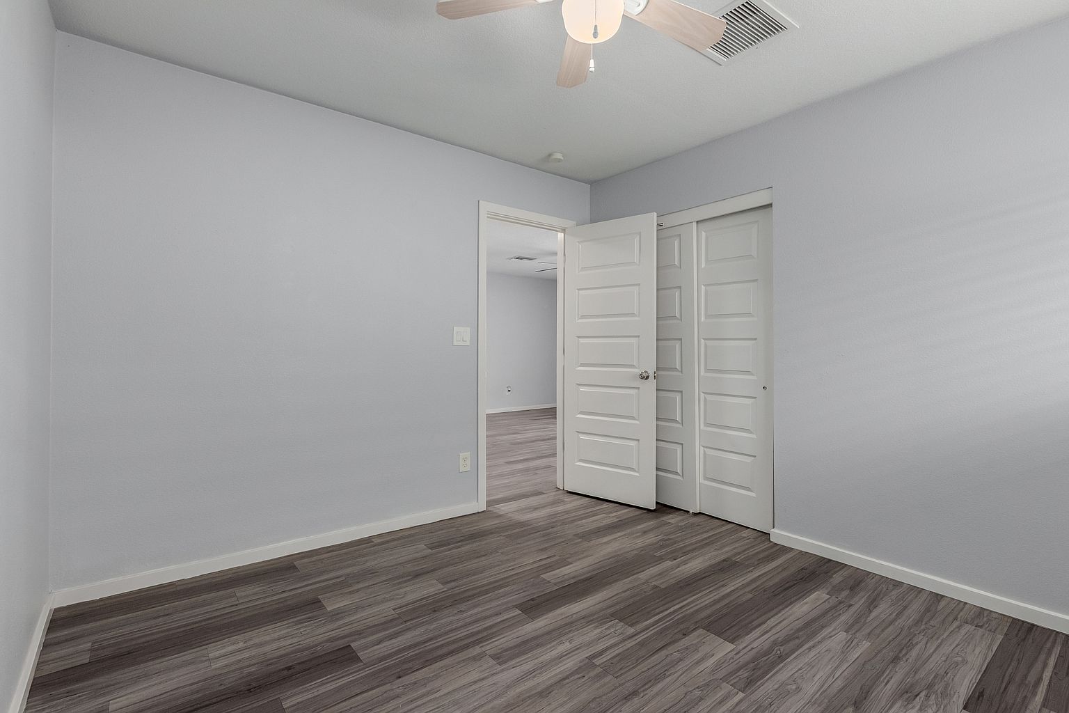 1222 W 4th Street photo 4