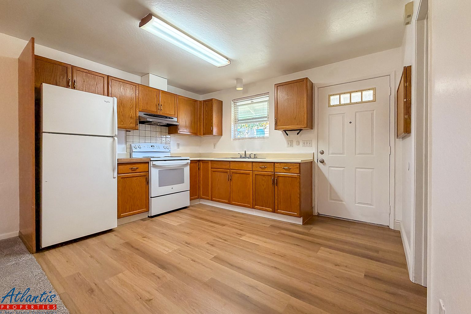 321 Leland Ave photo 2