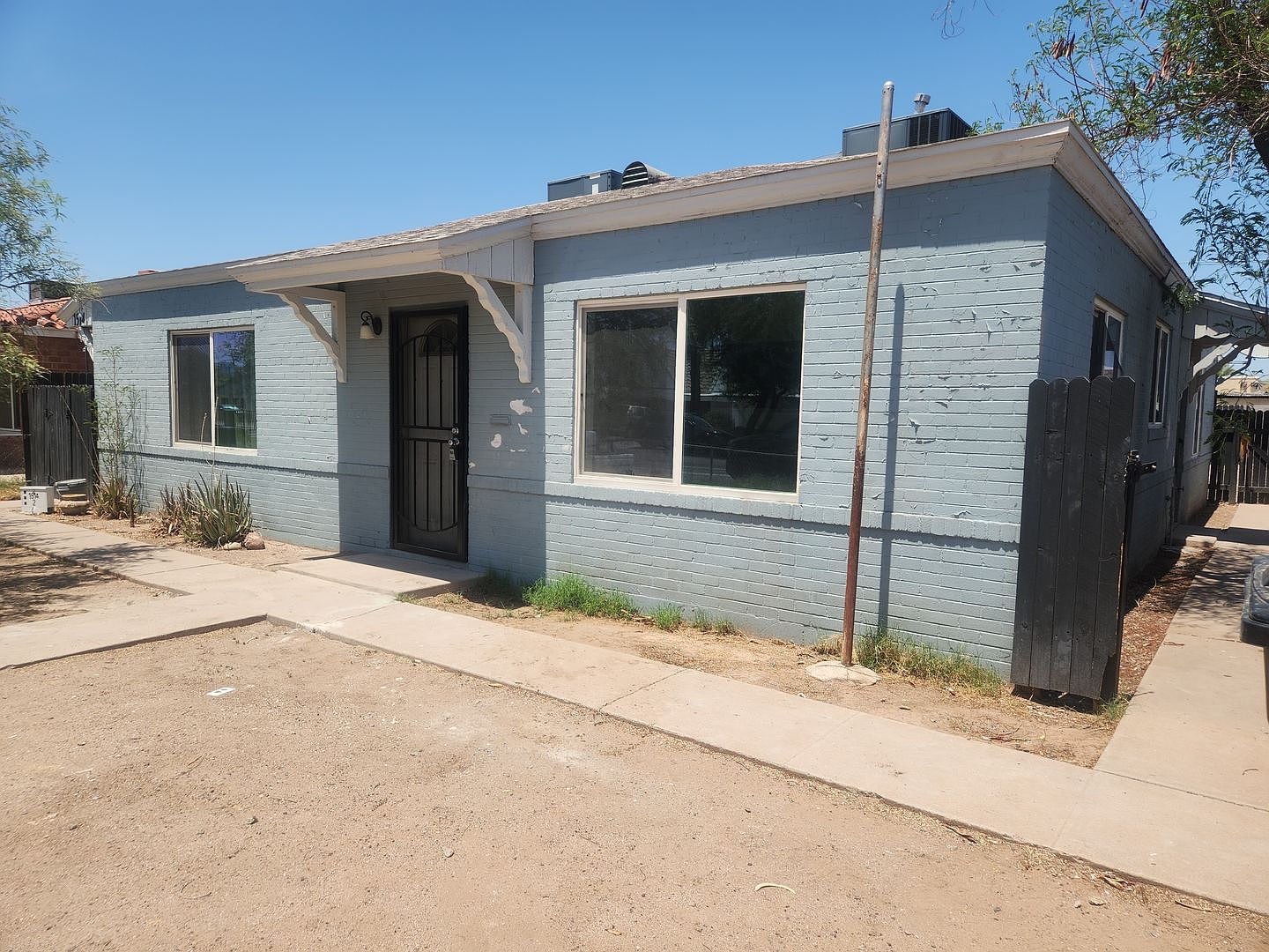 1514 E Roosevelt St Phoenix, AZ 85006 photo 4