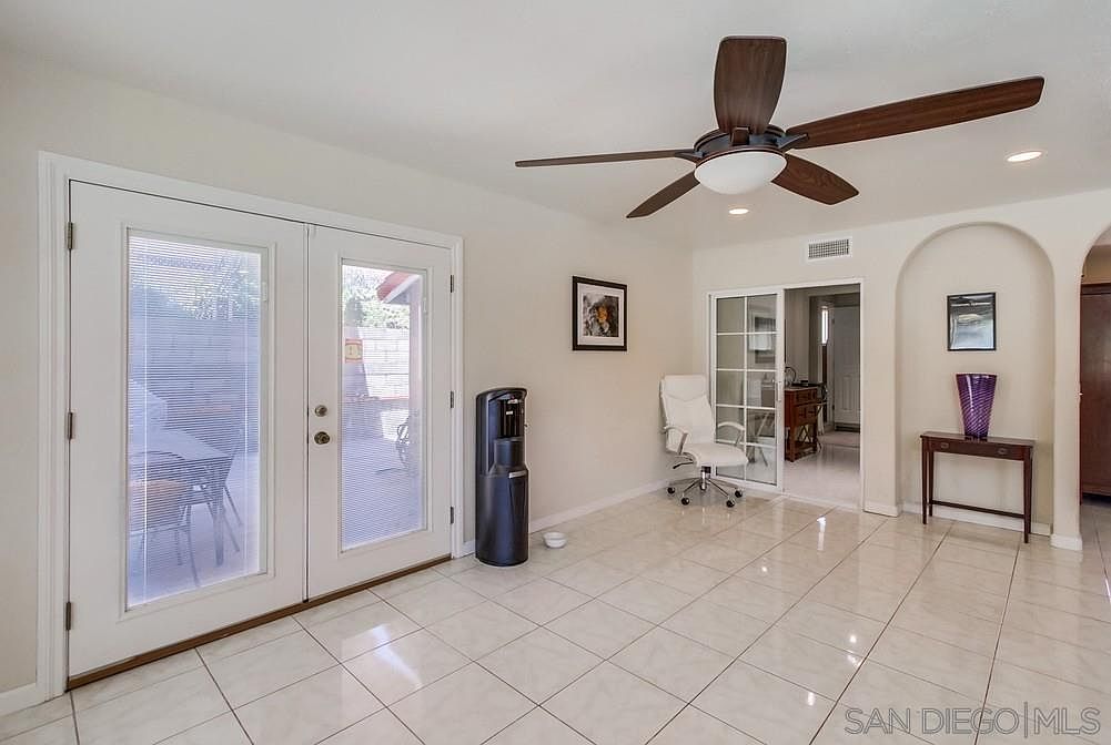 5954 Broadmoor Dr photo 5