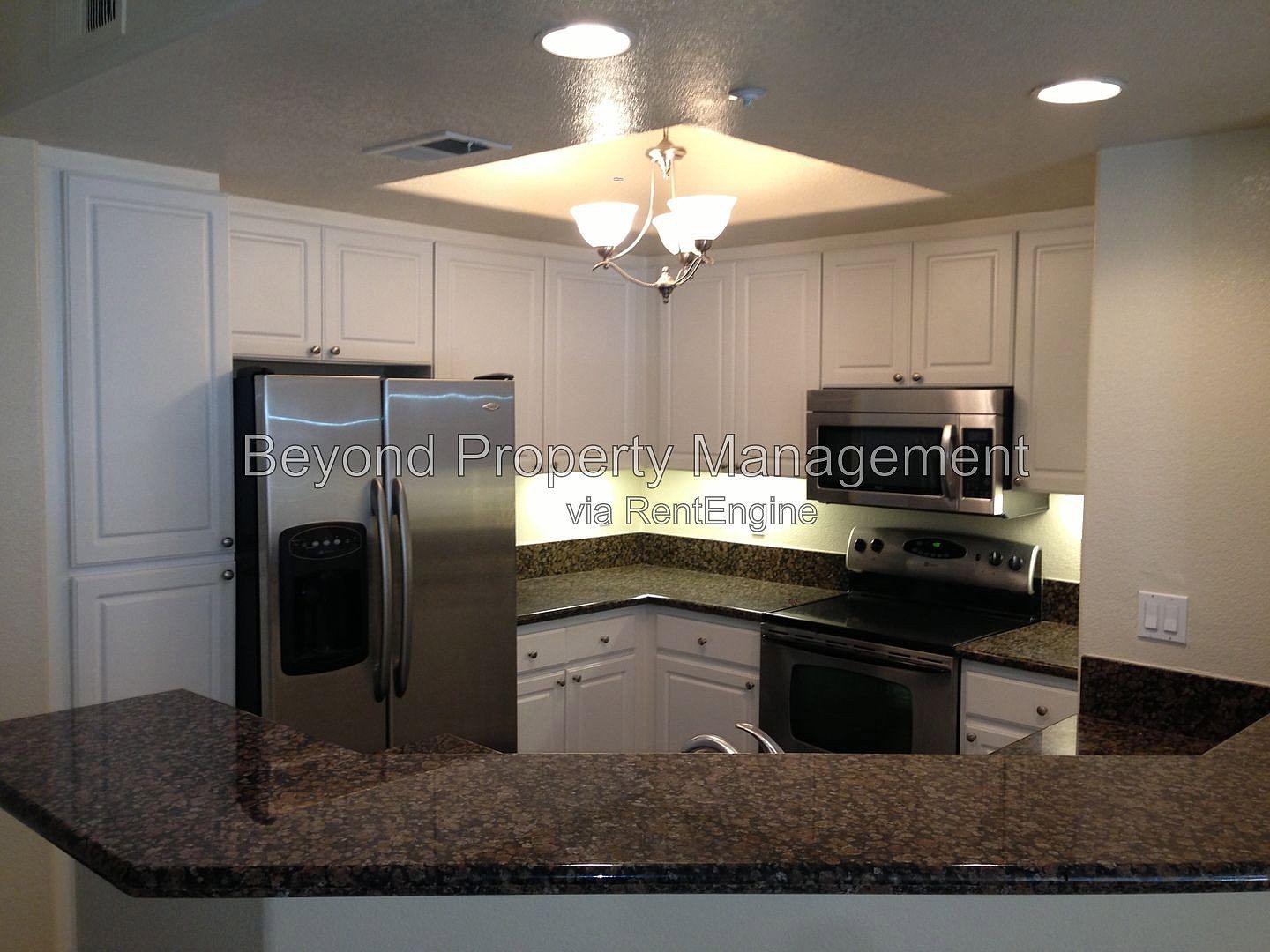 9263 Regents Rd photo 3