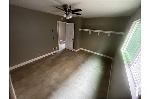 937 Grand Ave photo 2