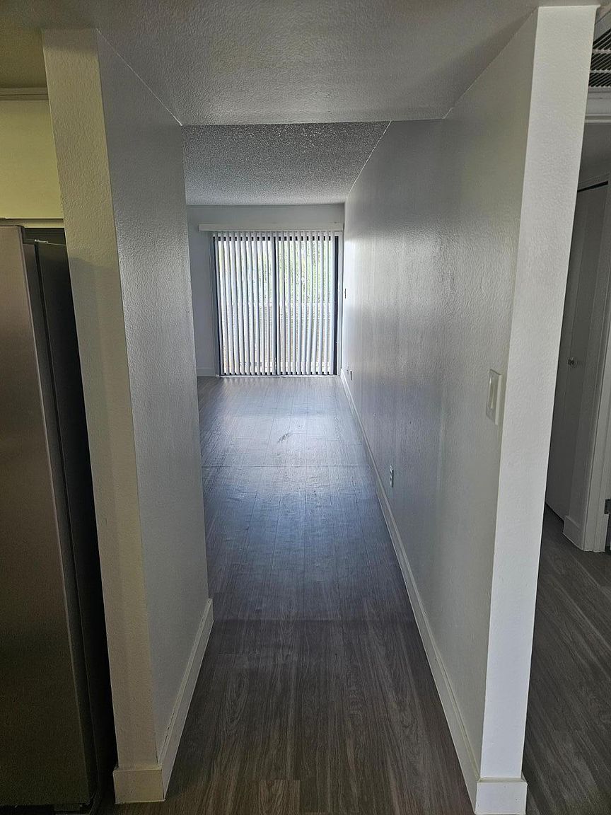 935 North Granite Reef Road photo 4
