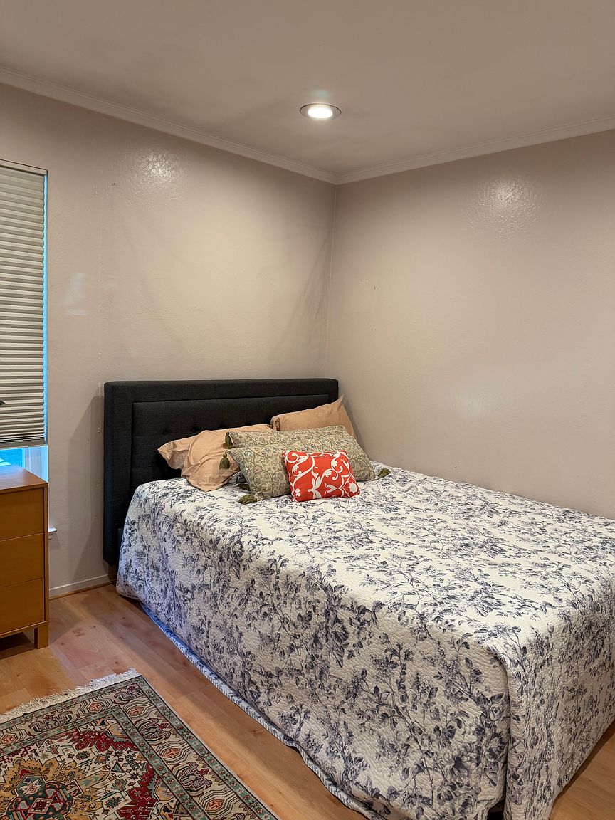 4930 Poplar Ter photo 3