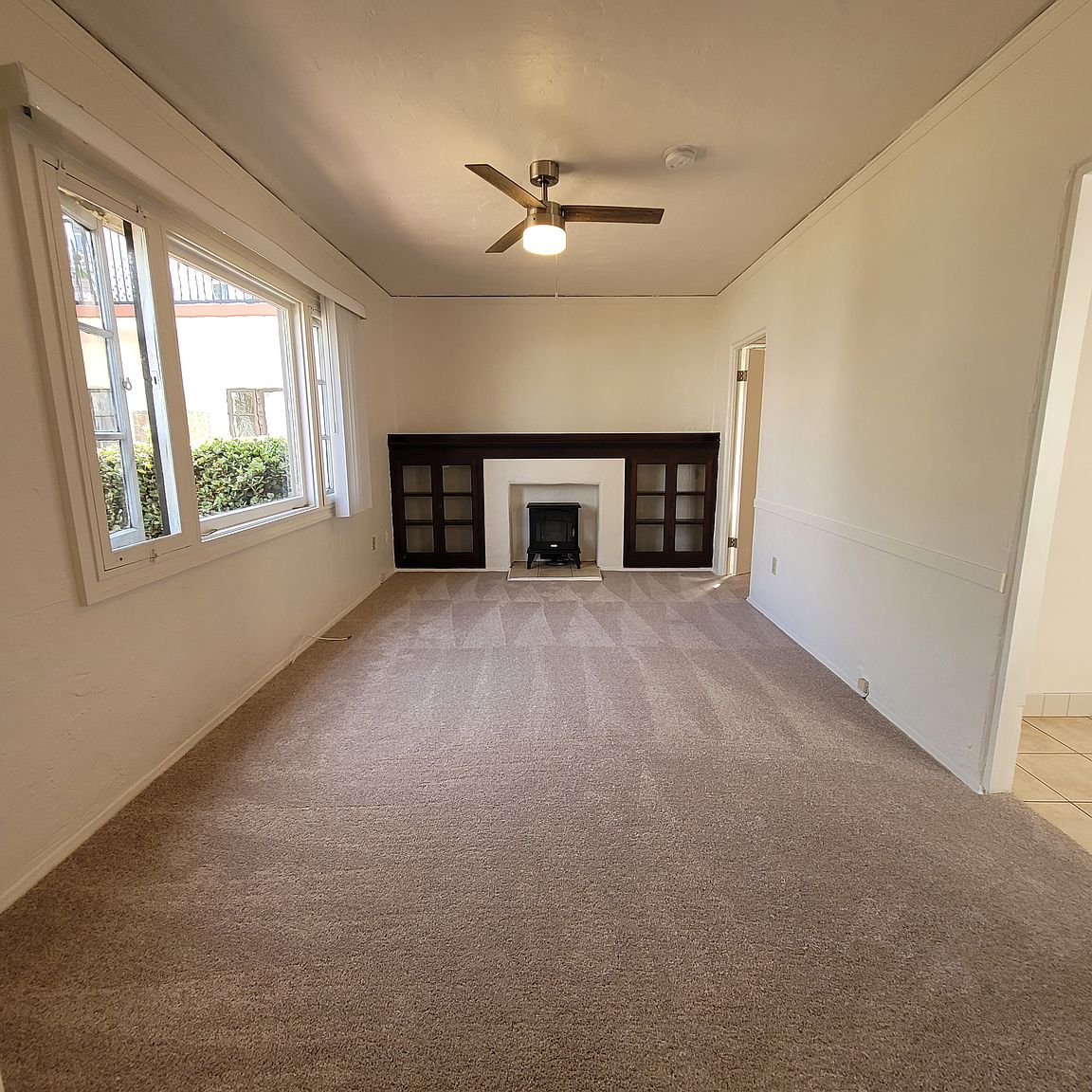 319 Palm Ave photo 4
