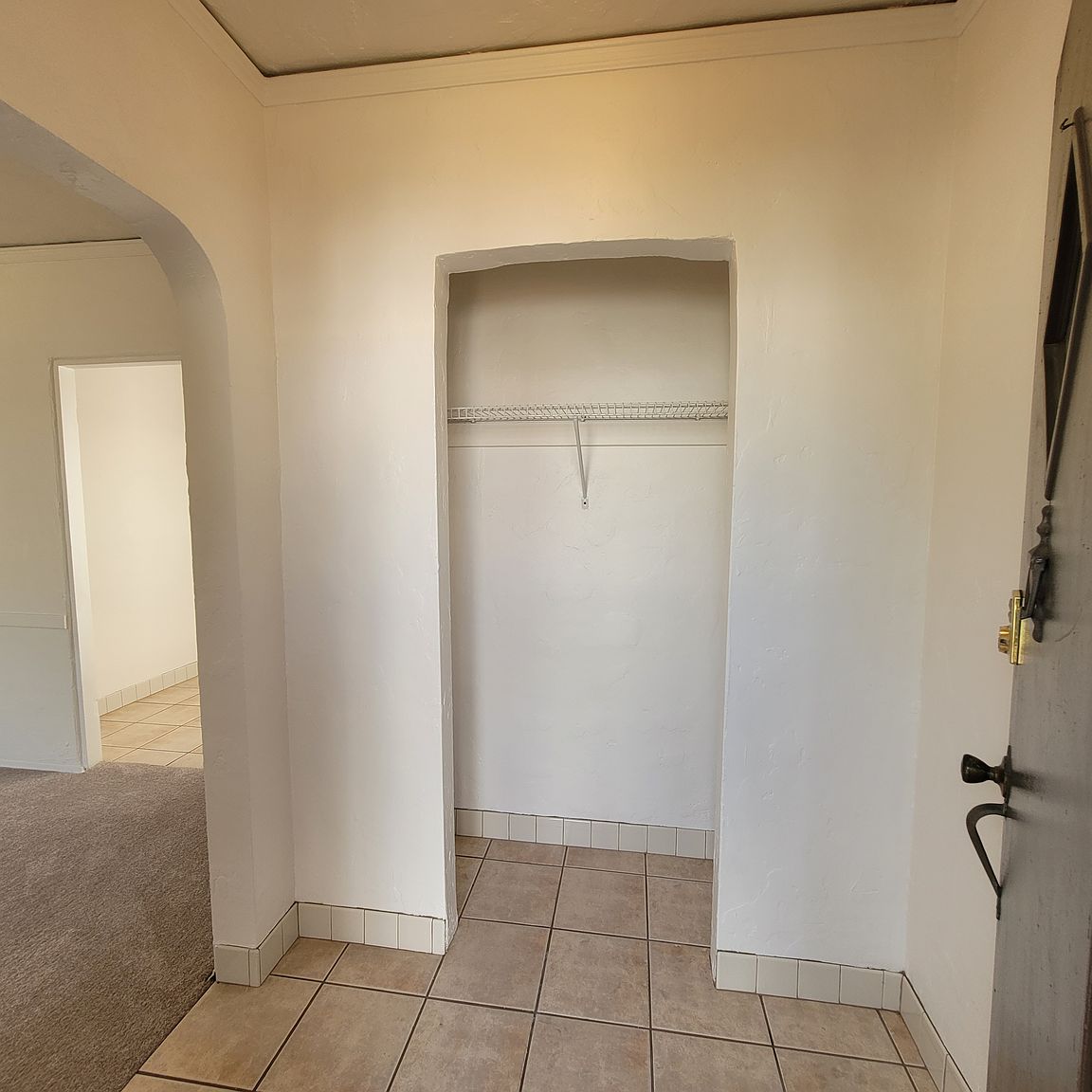 319 Palm Ave photo 3
