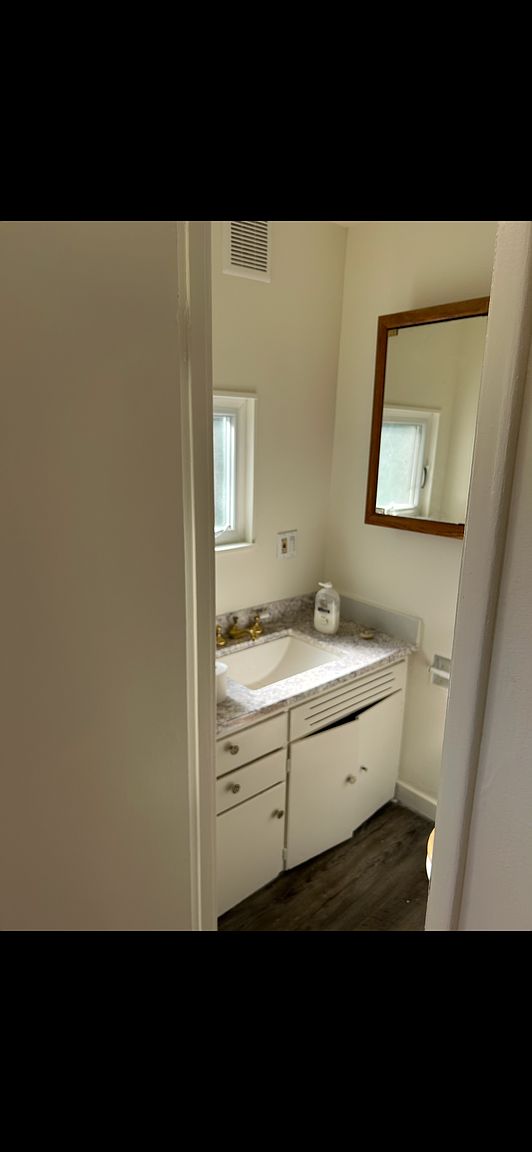 4 Jessup St photo 3