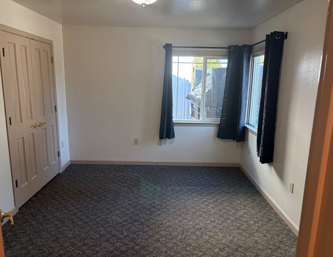 250 Barham Ave photo 5