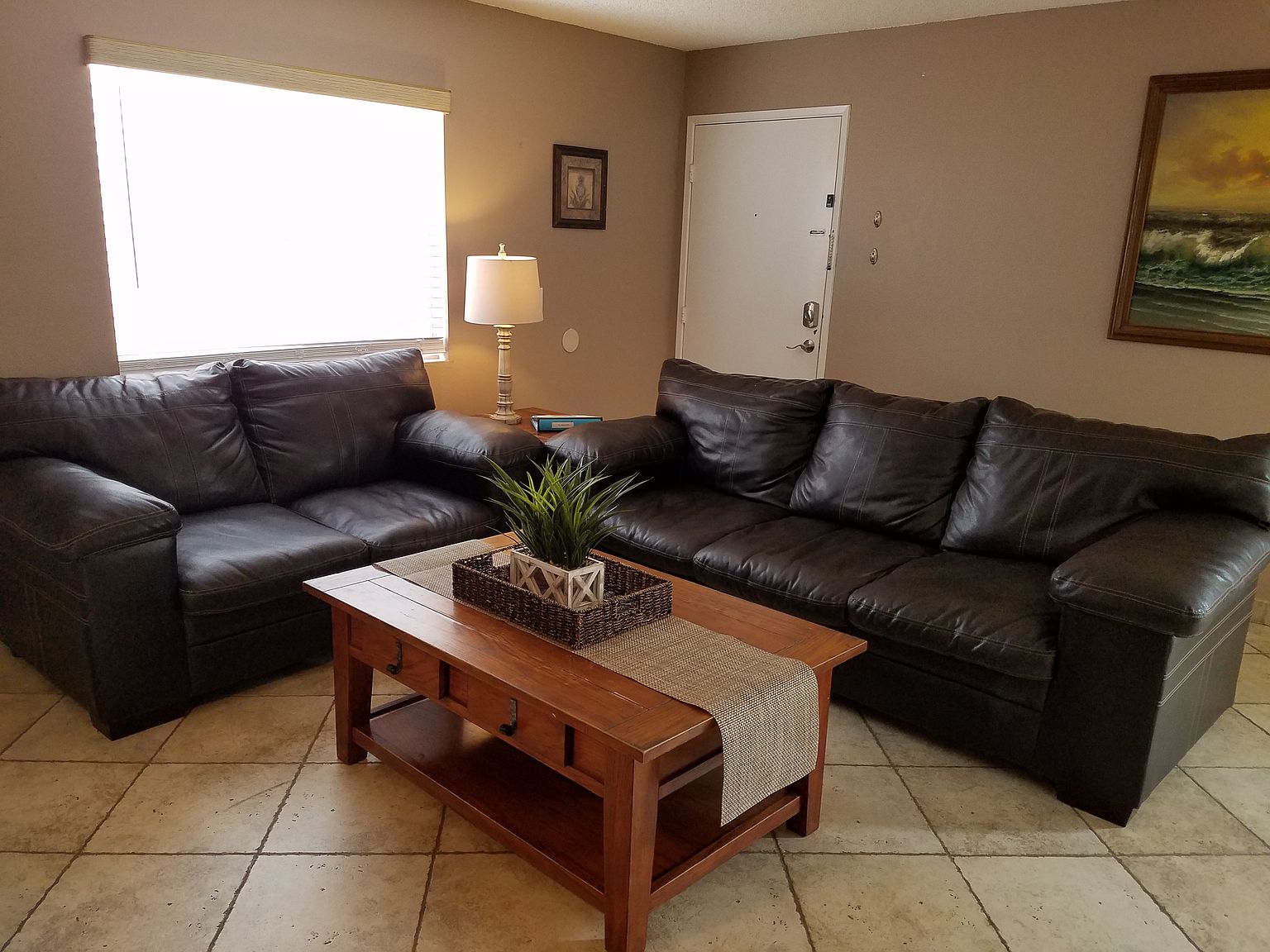 812 Jamaica Ct photo 4