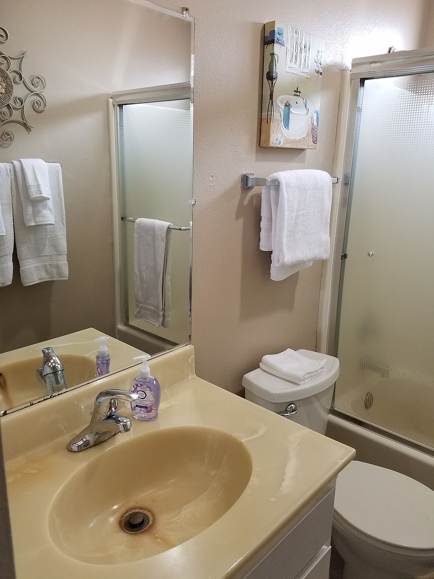 812 Jamaica Ct photo 5