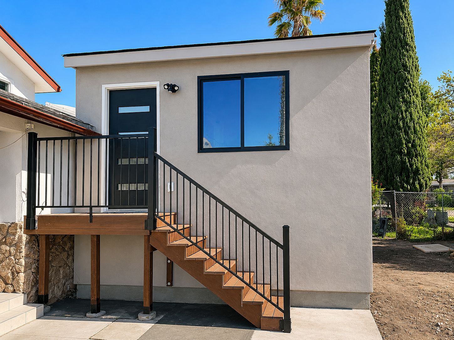 Private Bedroom In Spacious Menlo Park Home With Charming Backyard