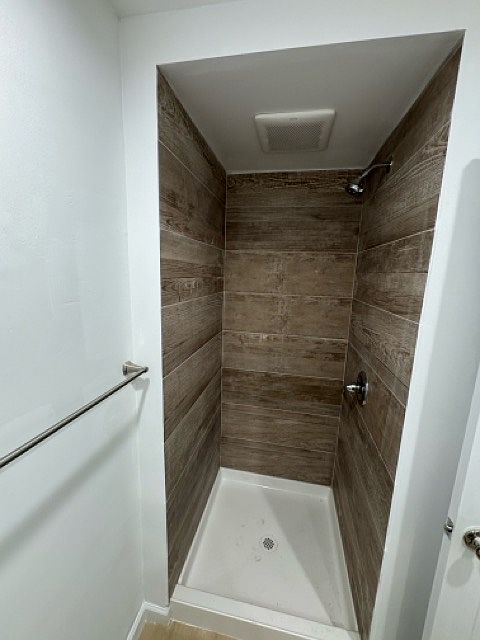 1740 Oakdale Ave photo 5