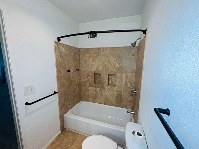 2948 Kalmia St photo 4