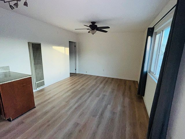 2948 Kalmia St photo 5