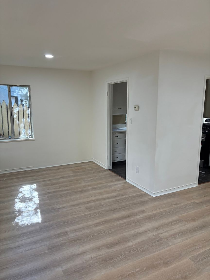 2282 Park Blvd photo 2