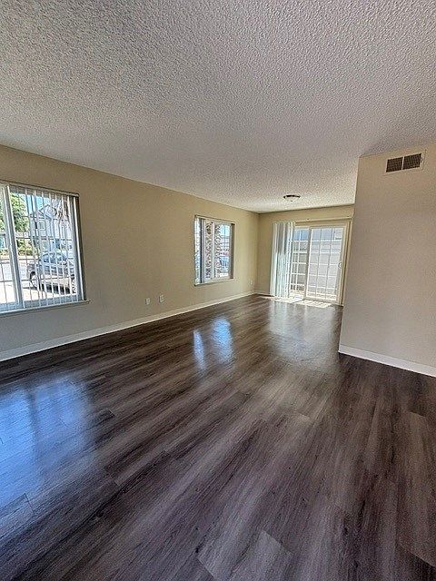 7526-7580 Fulton St photo 2