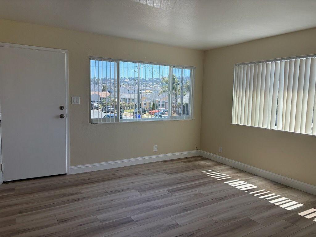 896 Carlson Blvd photo 2