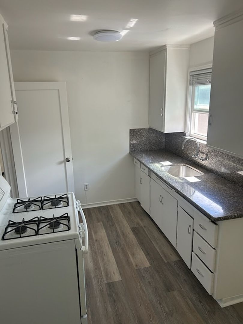 990 Addison St unit 2108 photo 5