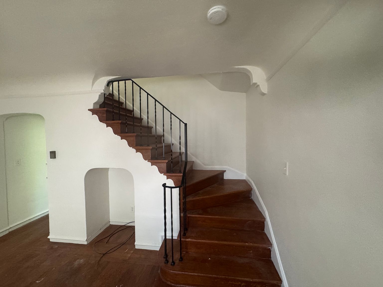 846 Alabama St photo 3
