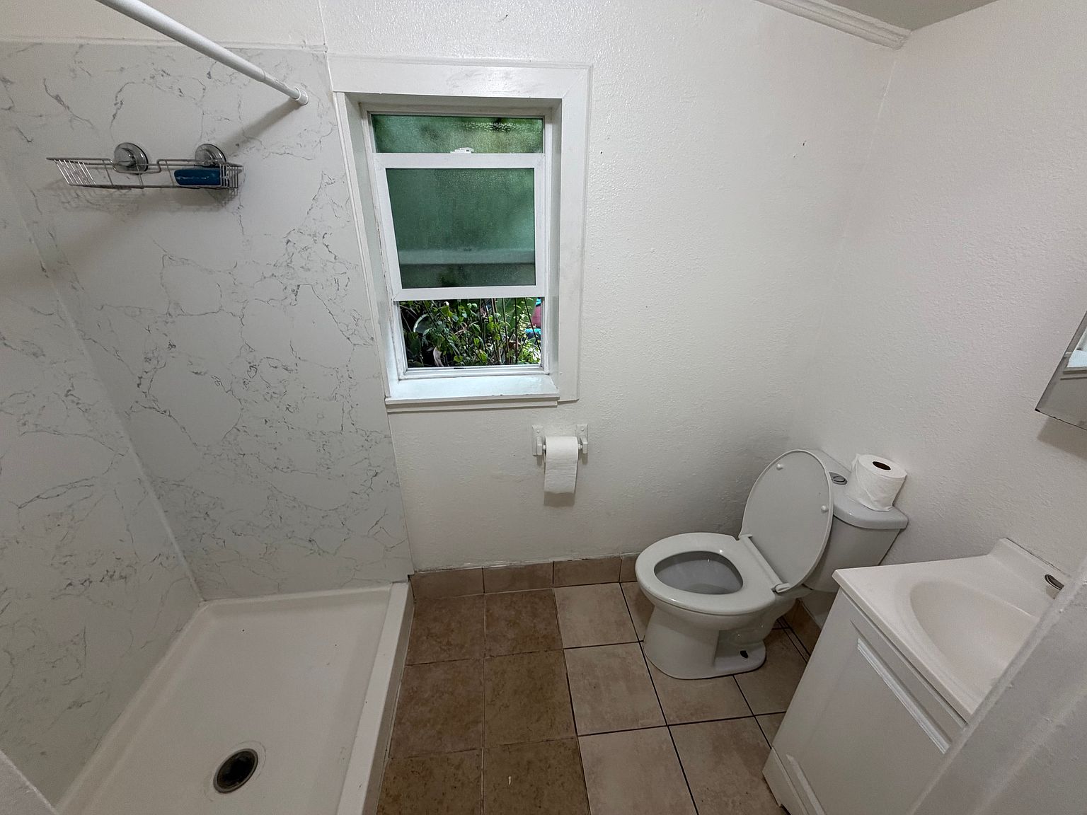 604 B St photo 5