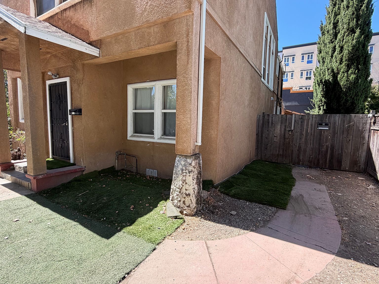 604 B St photo 4