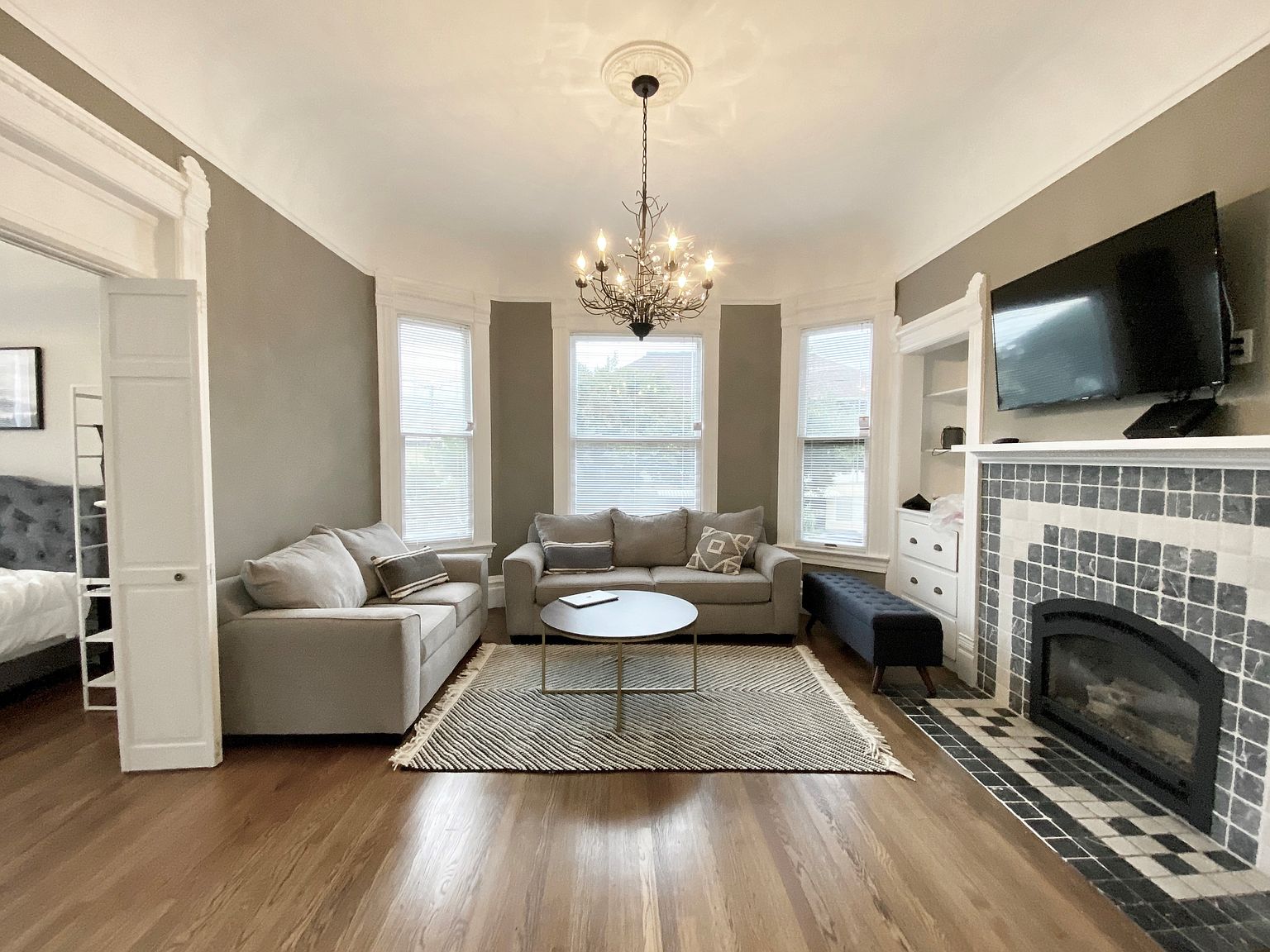 3BR/2BA Other on 9th St · Alameda photo 2