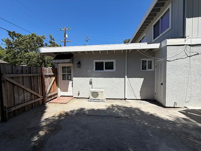 3577 Brook St photo 2