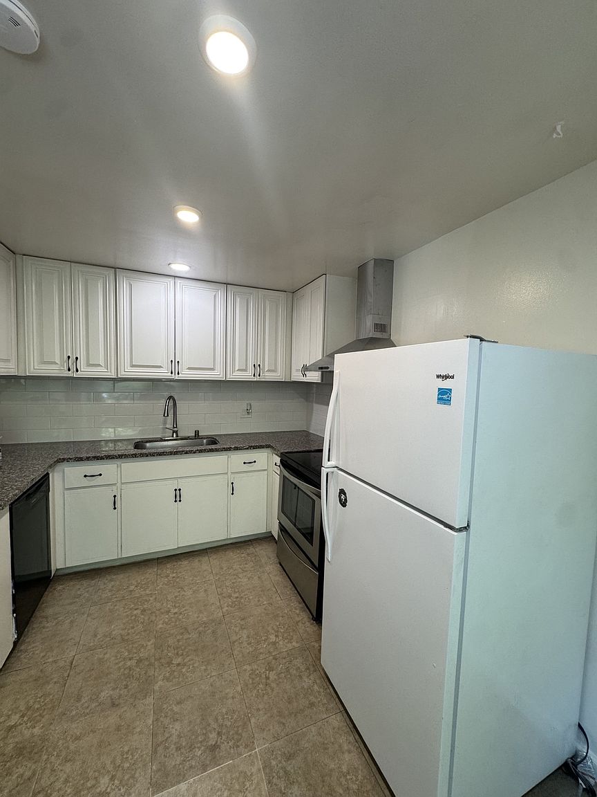503 Kiely Blvd photo 2