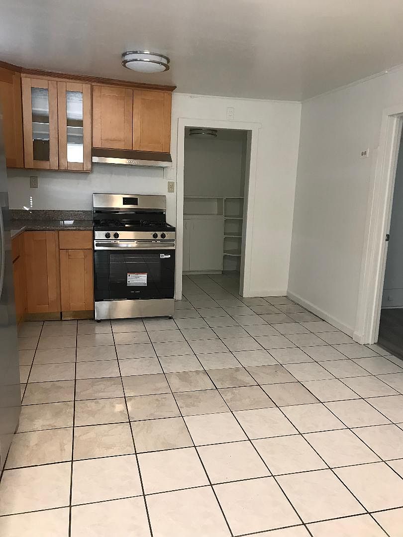 1BR/1BA Other on Washington St · Santa Clara photo 2