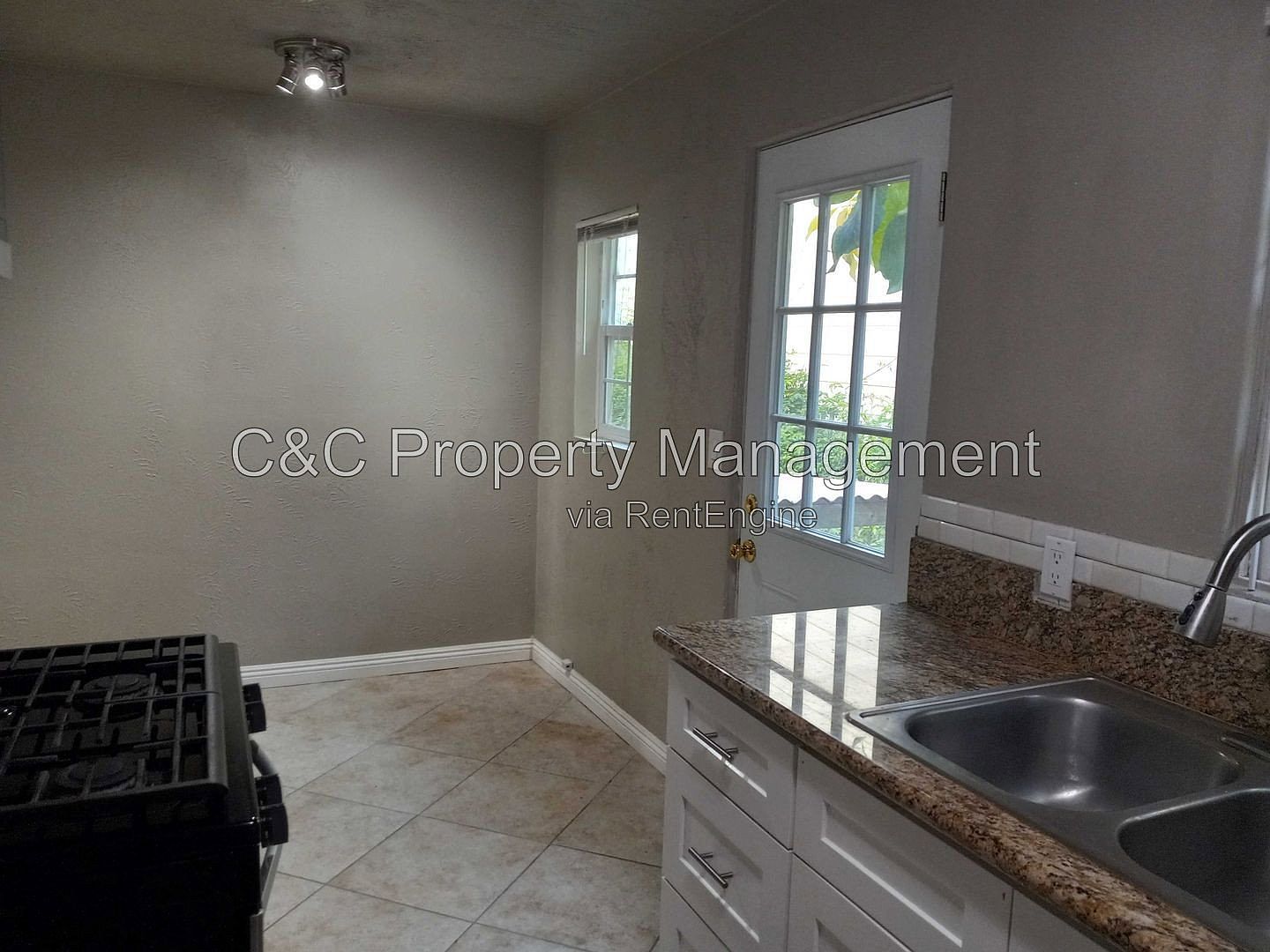 Apartments on Maple St Unit 14 · Santa Cruz photo 4