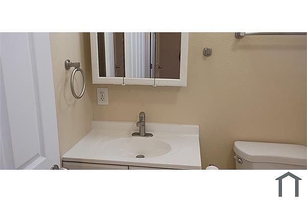 13052 Harding Ave photo 2