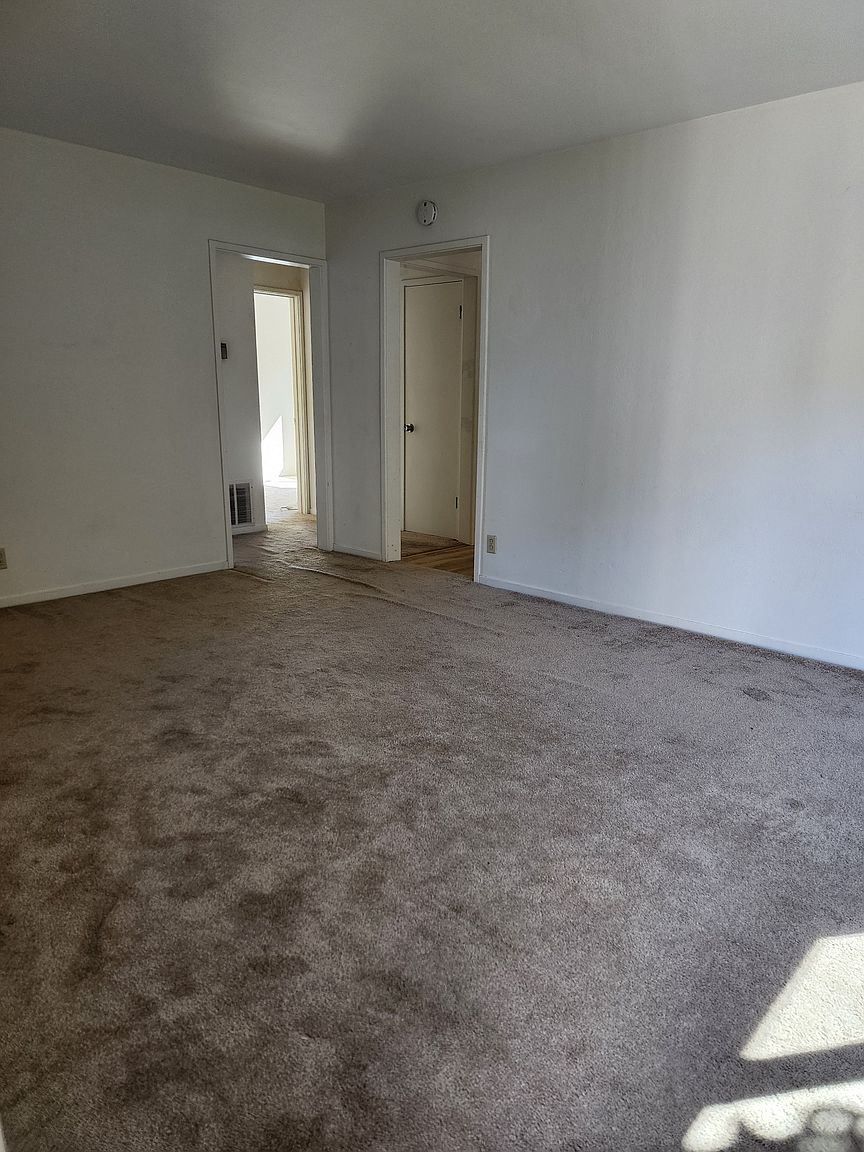 2BR/1BA Single Family House on Merrydale Rd · San Rafael photo 4