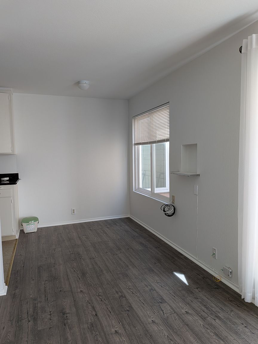 424 44th Ave photo 4