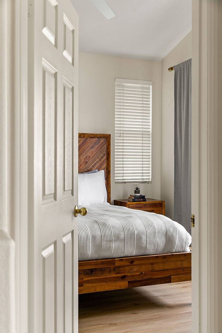 598 Sweet Pea Pl Floor 1-ID1559833P photo 4
