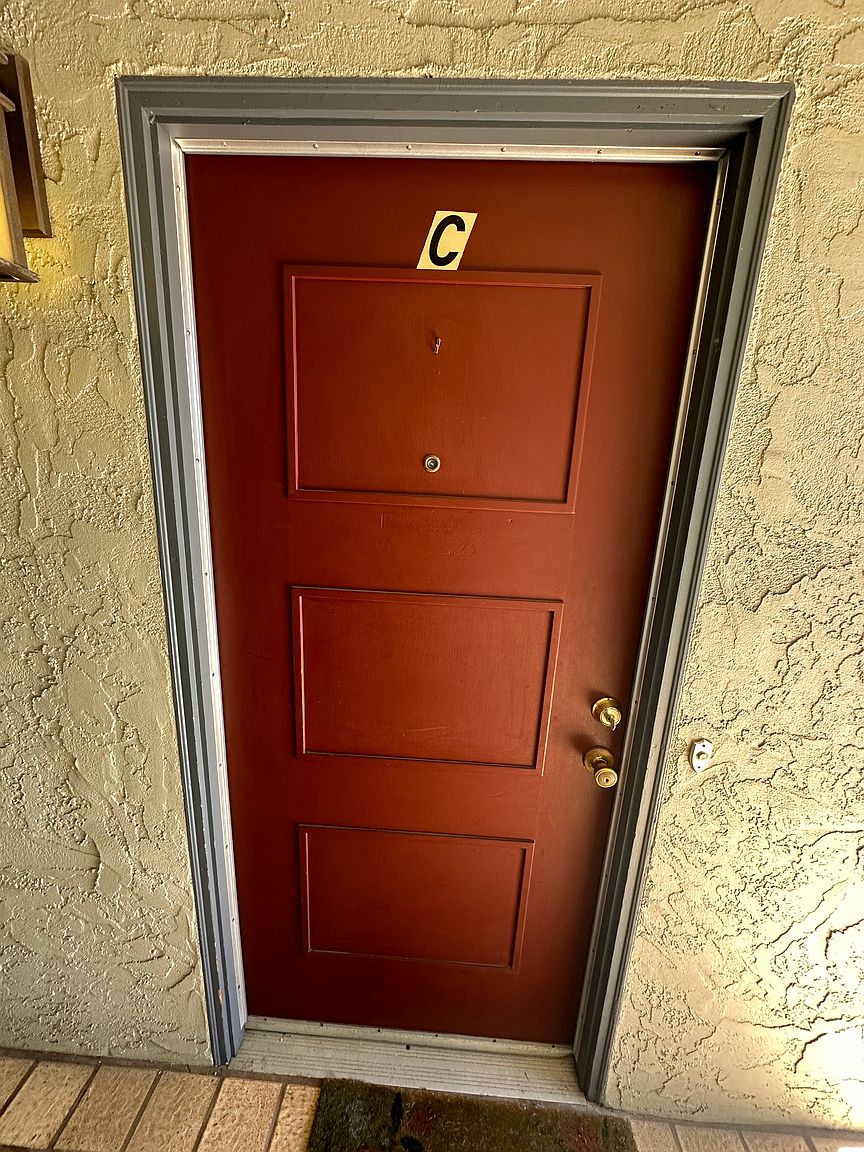 1506 Broadway photo 2