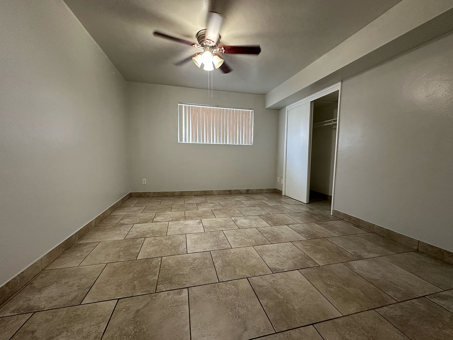 6715 E Avalon Dr photo 3