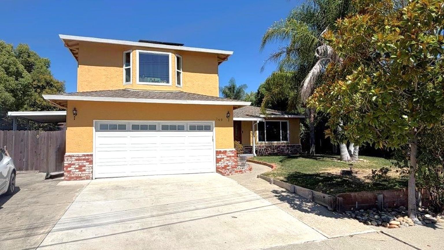 Beautiful Updated 4-bedroom Martinez Home With Hardwood Floors, Backyard &amp; Gardener Included photo 4