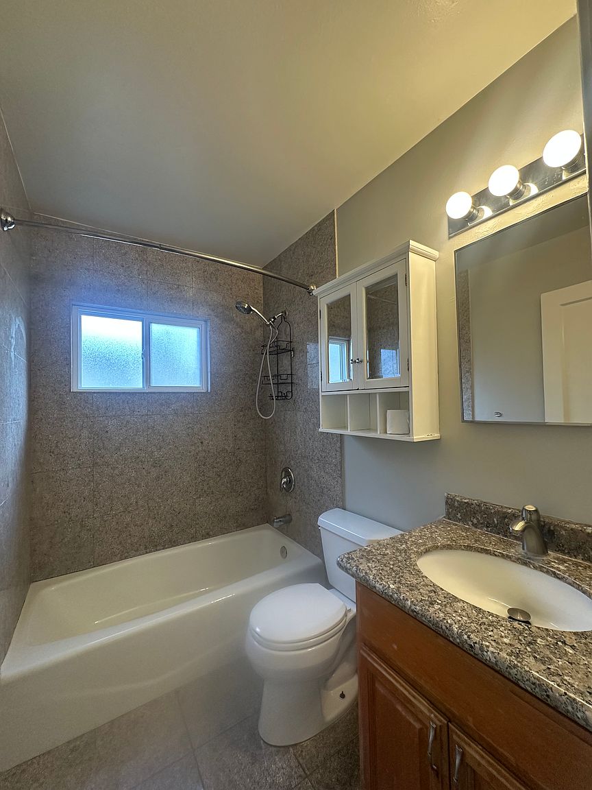 778 Villa Ave photo 5
