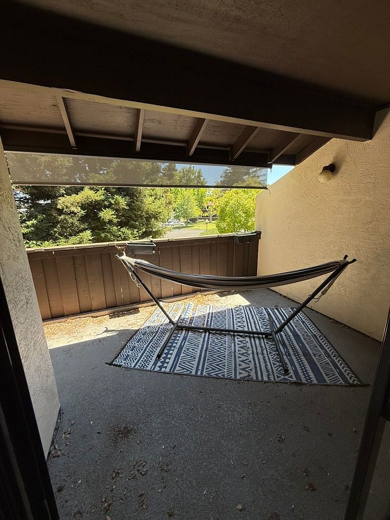999 W Evelyn Ter photo 5
