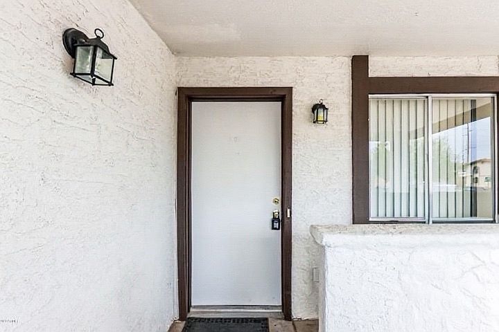 3142 E Cicero St unit 102 photo 5