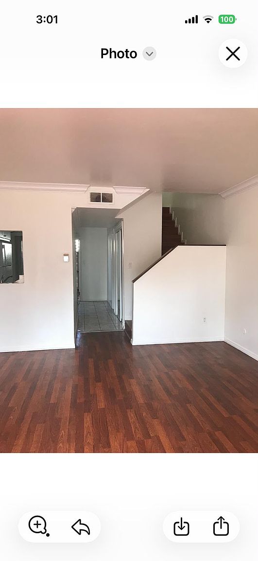 443A Woodlawn Ave photo 2