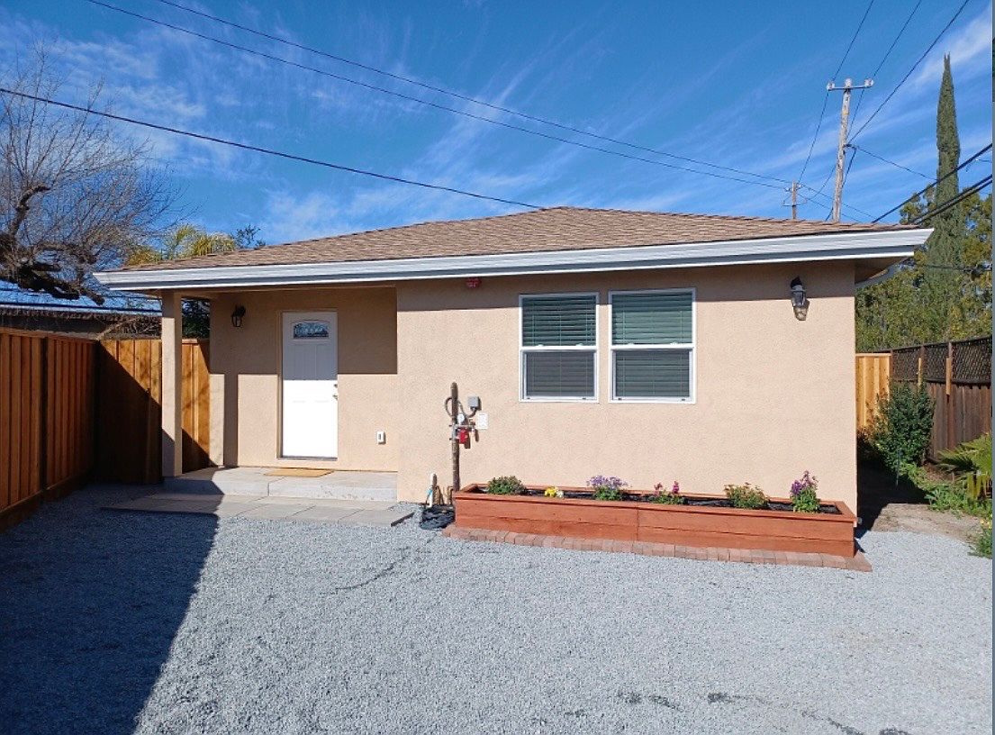 1725 Pope Ct