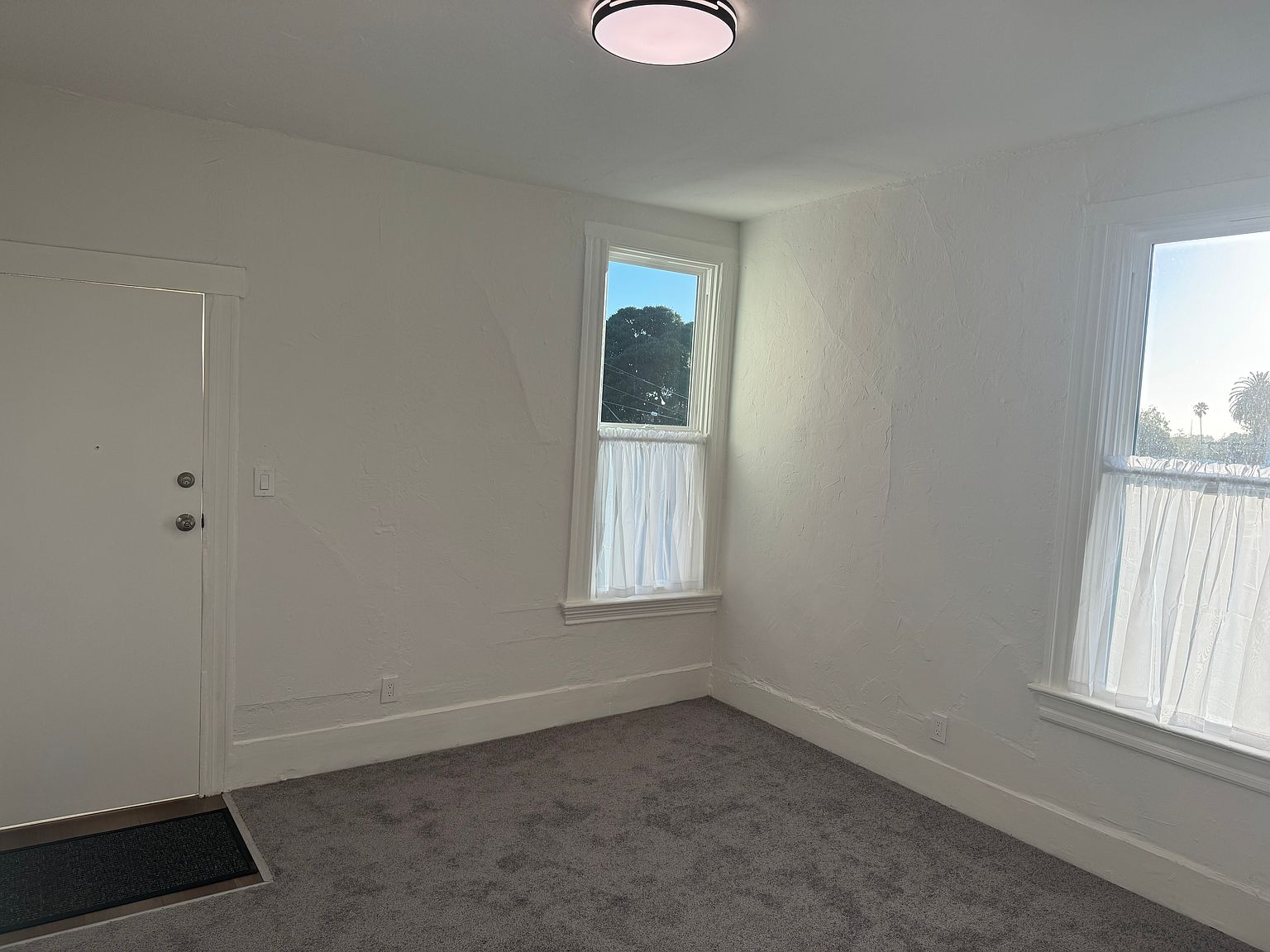 2BR/1BA Apartment on Galindo St · Oakland photo 5